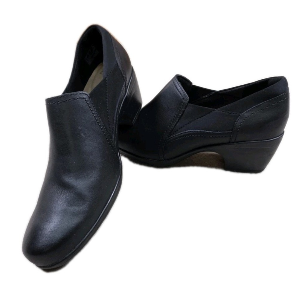 Clarks Emily Amelia Slip On Pumps Womens 8M Black Leather Stretch Comfort Shoes